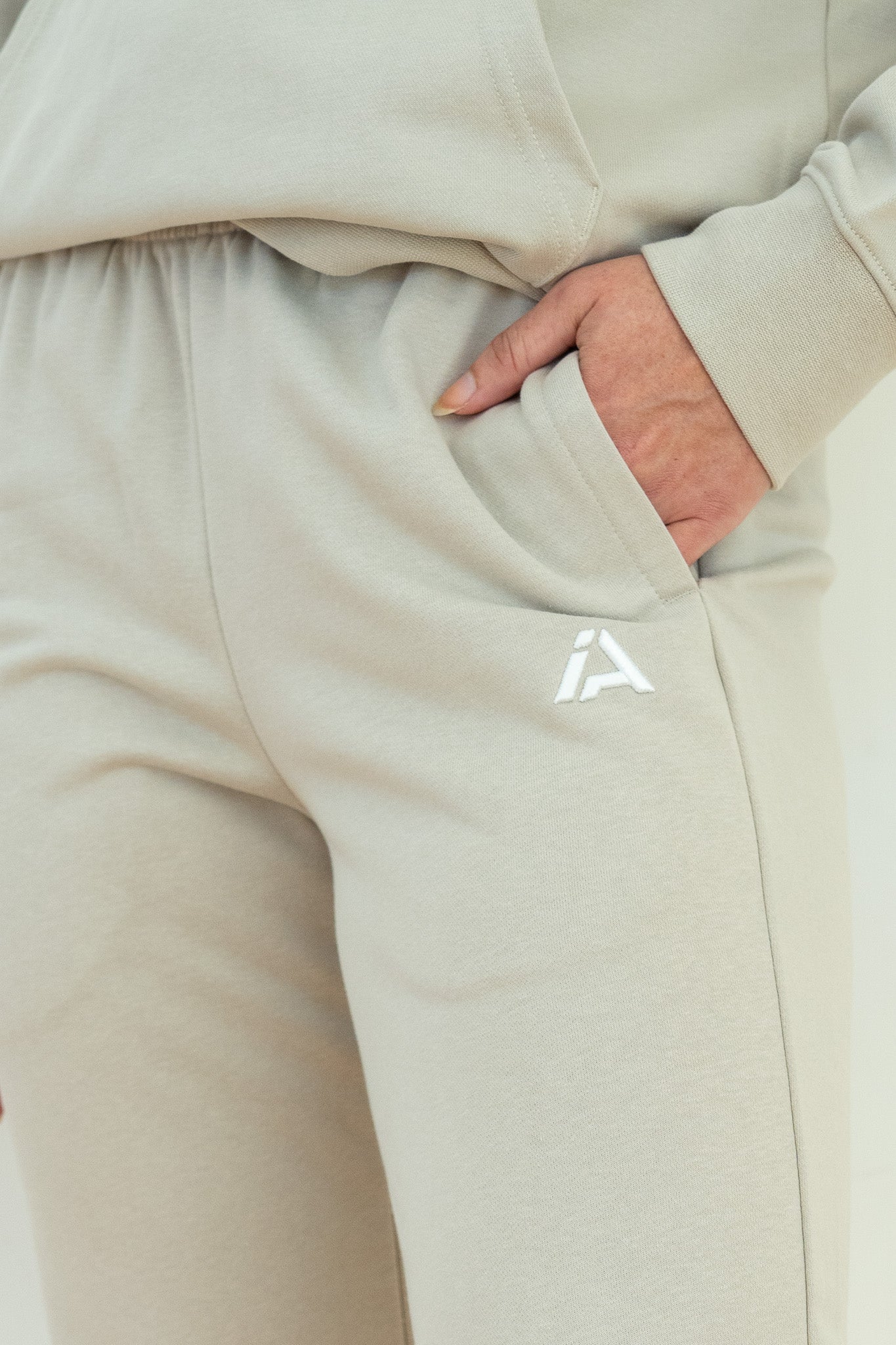 Base Trackies